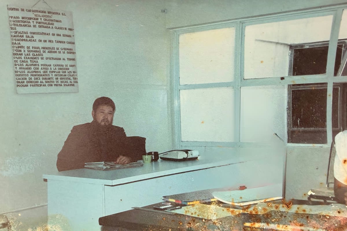 Julio López en los primeros años de la institución